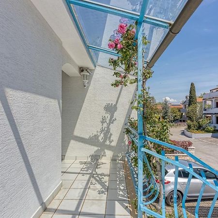 Apartments Kiki Spada Пореч Екстериор снимка