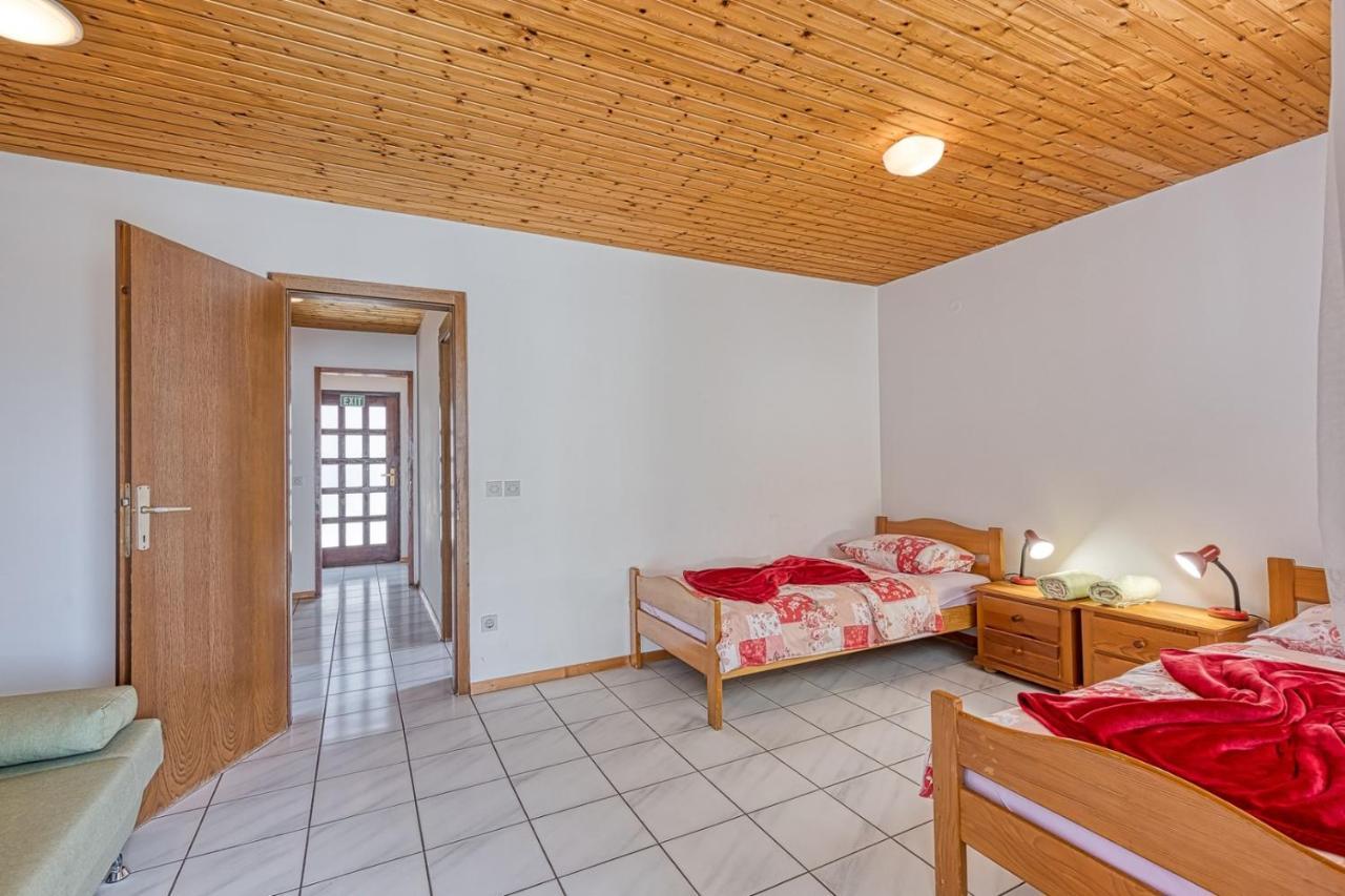 Apartments Kiki Spada Пореч Екстериор снимка