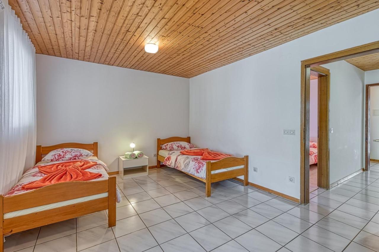 Apartments Kiki Spada Пореч Екстериор снимка
