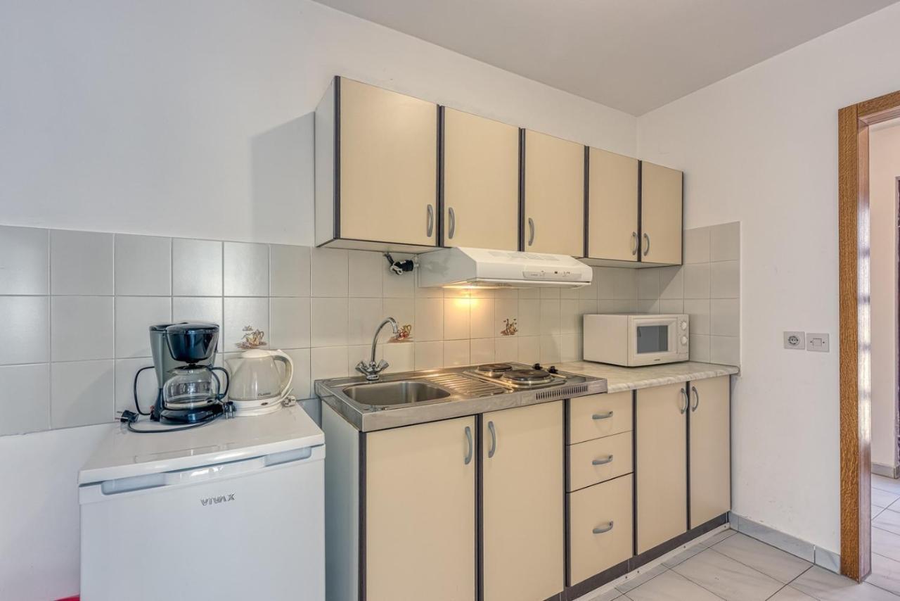 Apartments Kiki Spada Пореч Екстериор снимка
