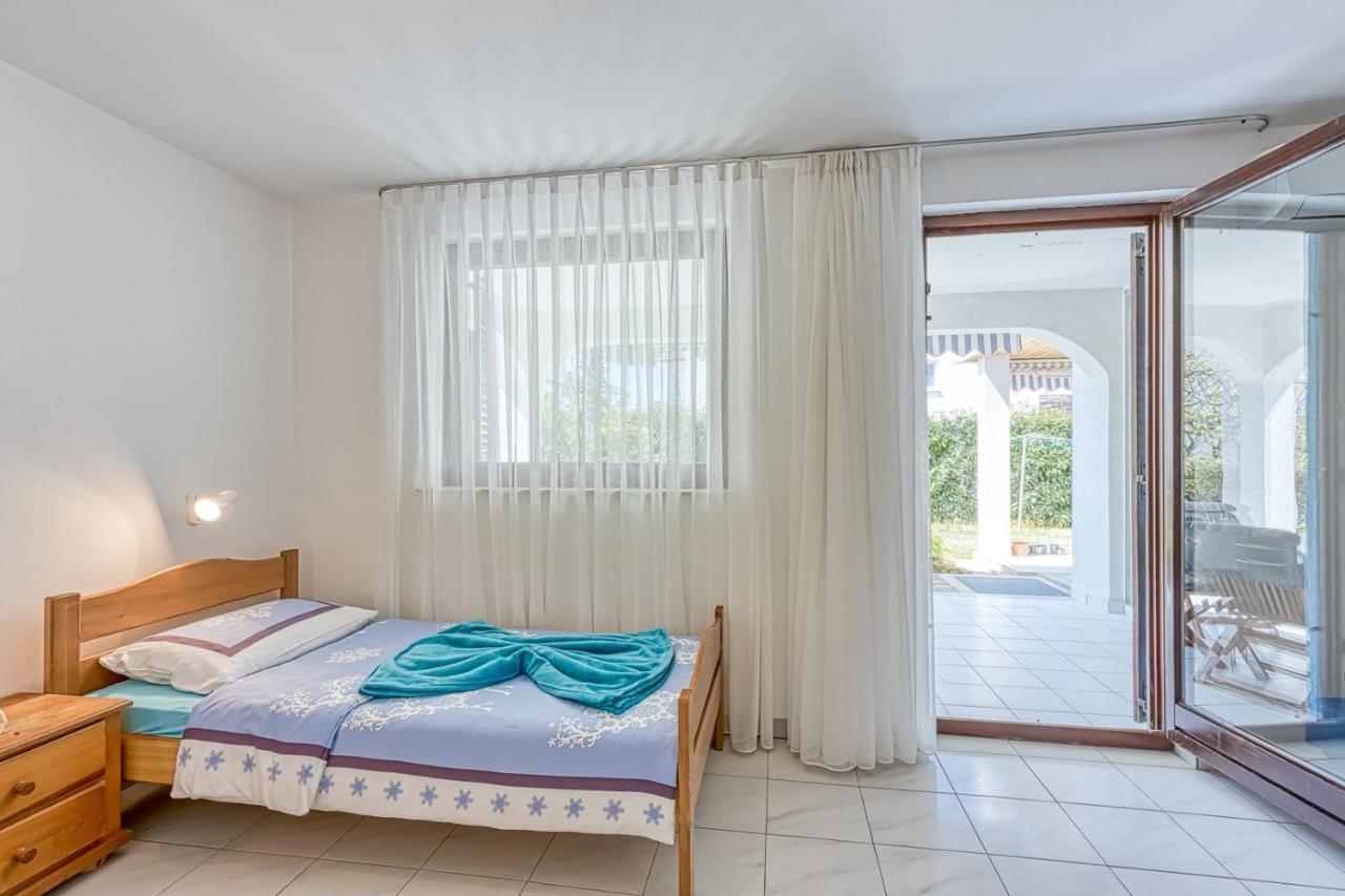 Apartments Kiki Spada Пореч Екстериор снимка